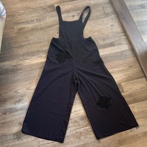 Forever 21 Elegant Black Jumpsuit size S